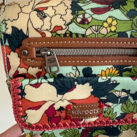 Sakroots Floral Crossbody Bag - Picture 6 of 9